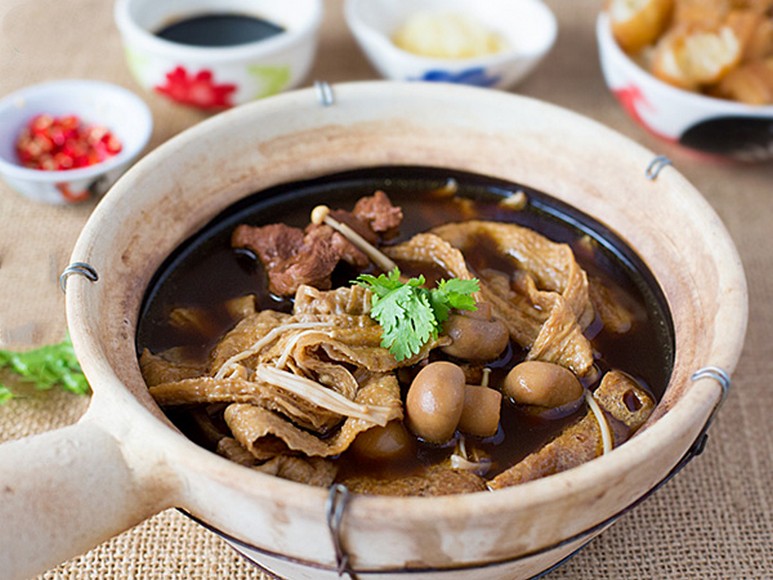 Bak Kut Teh canh sườn thảo mộc Kuala Lumpur