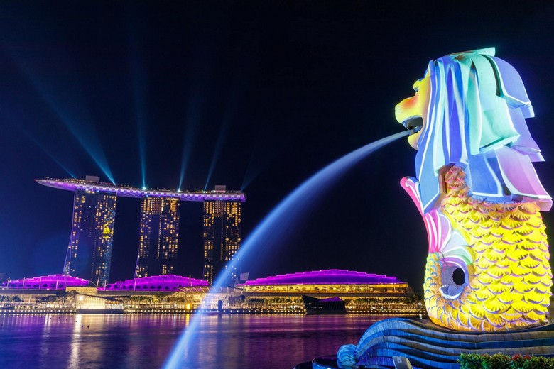 Toàn cảnh Marina Bay nhìn từ Merlion Park
